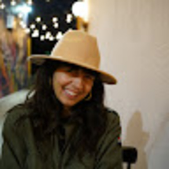 Meet your Posher, Ashley - Picture 1 of 1